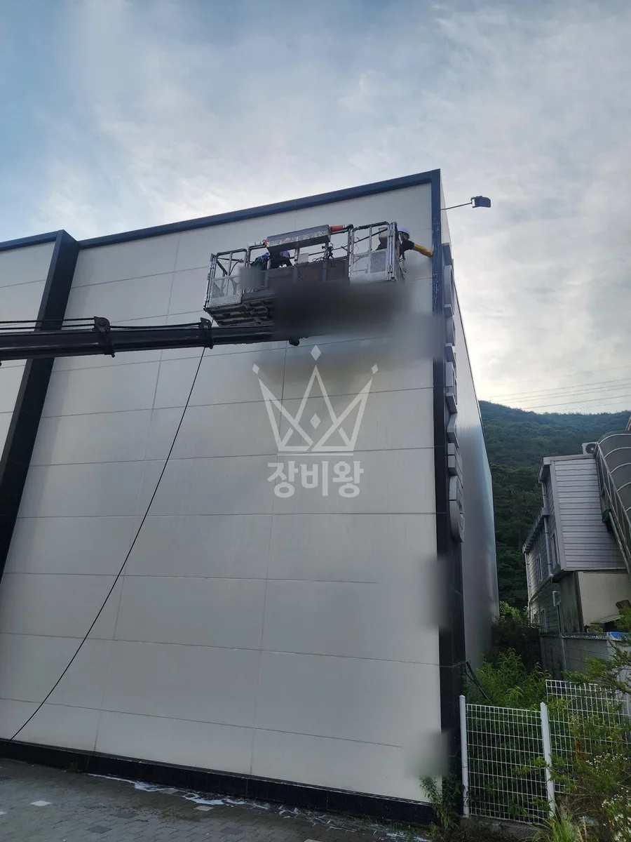 경남 합천군 스카이차 간판 작업 현장