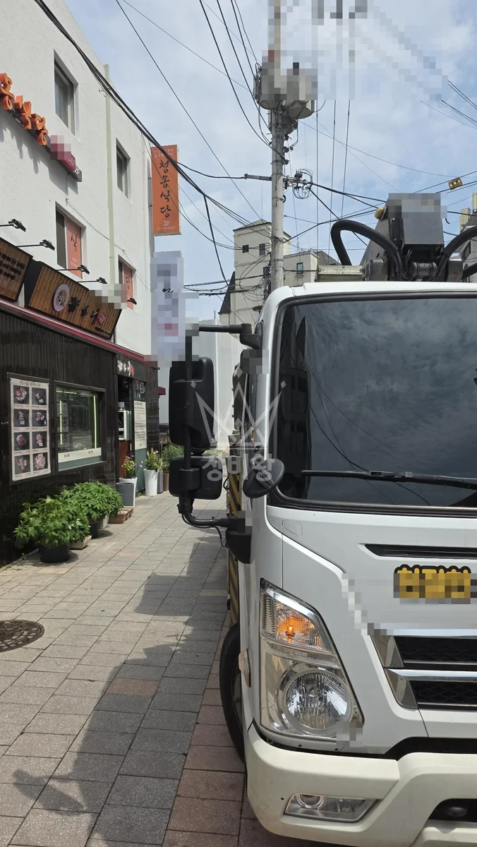 서울 용산구 문배동 스카이차 철골 작업 현장