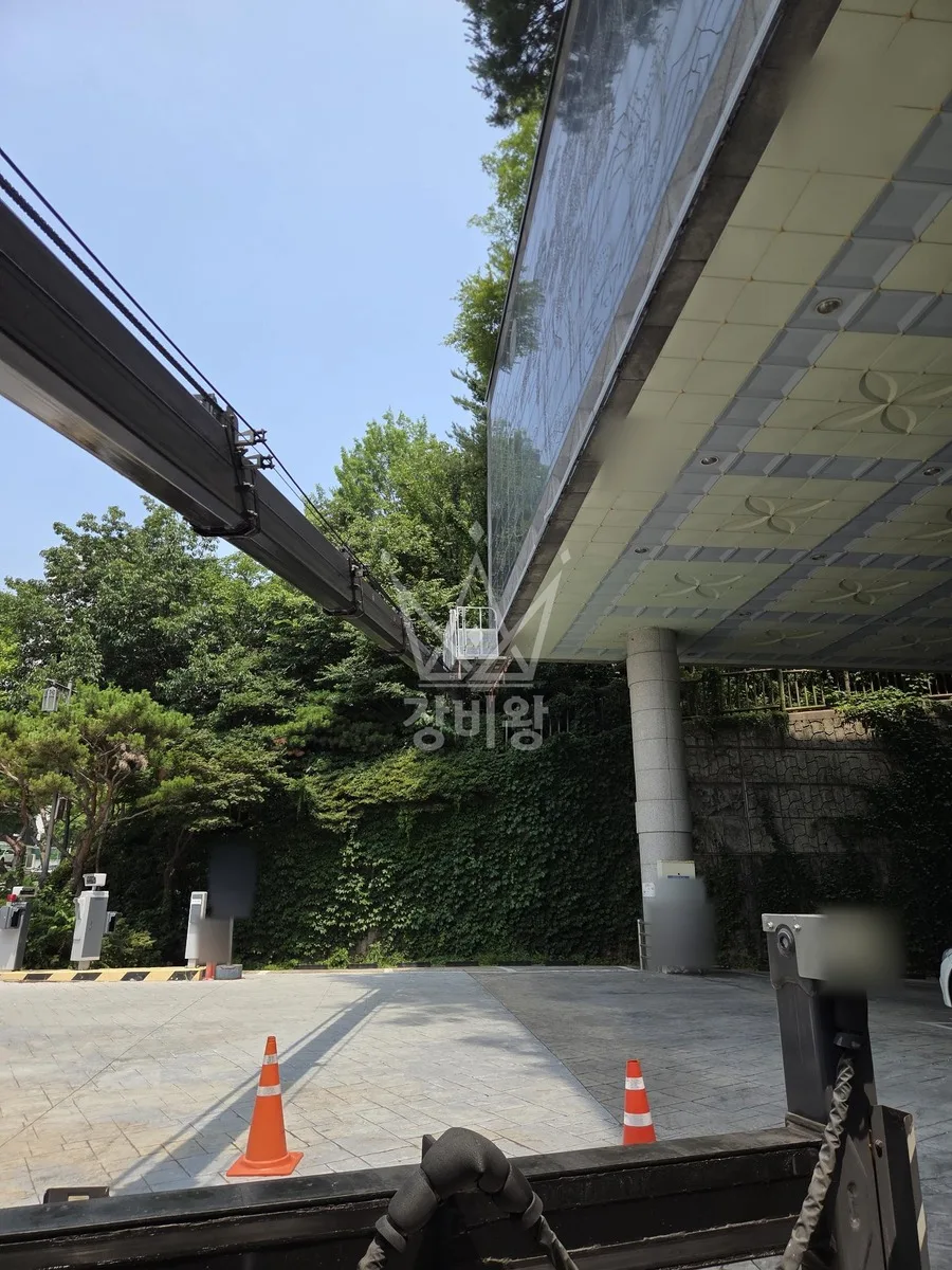 서울 강서구 외발산동 스카이차 간판 작업 현장