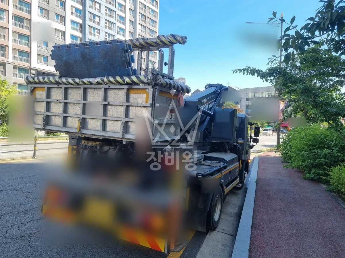 경기 연천군 백학면 석주원리 스카이차 지붕 공사 작업 현장
