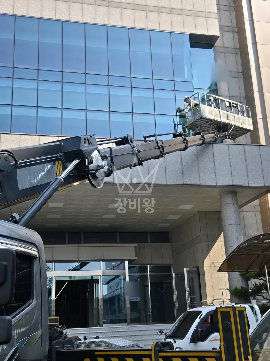 경기 연천군 연천읍 상리 스카이차 지붕 공사 작업 현장