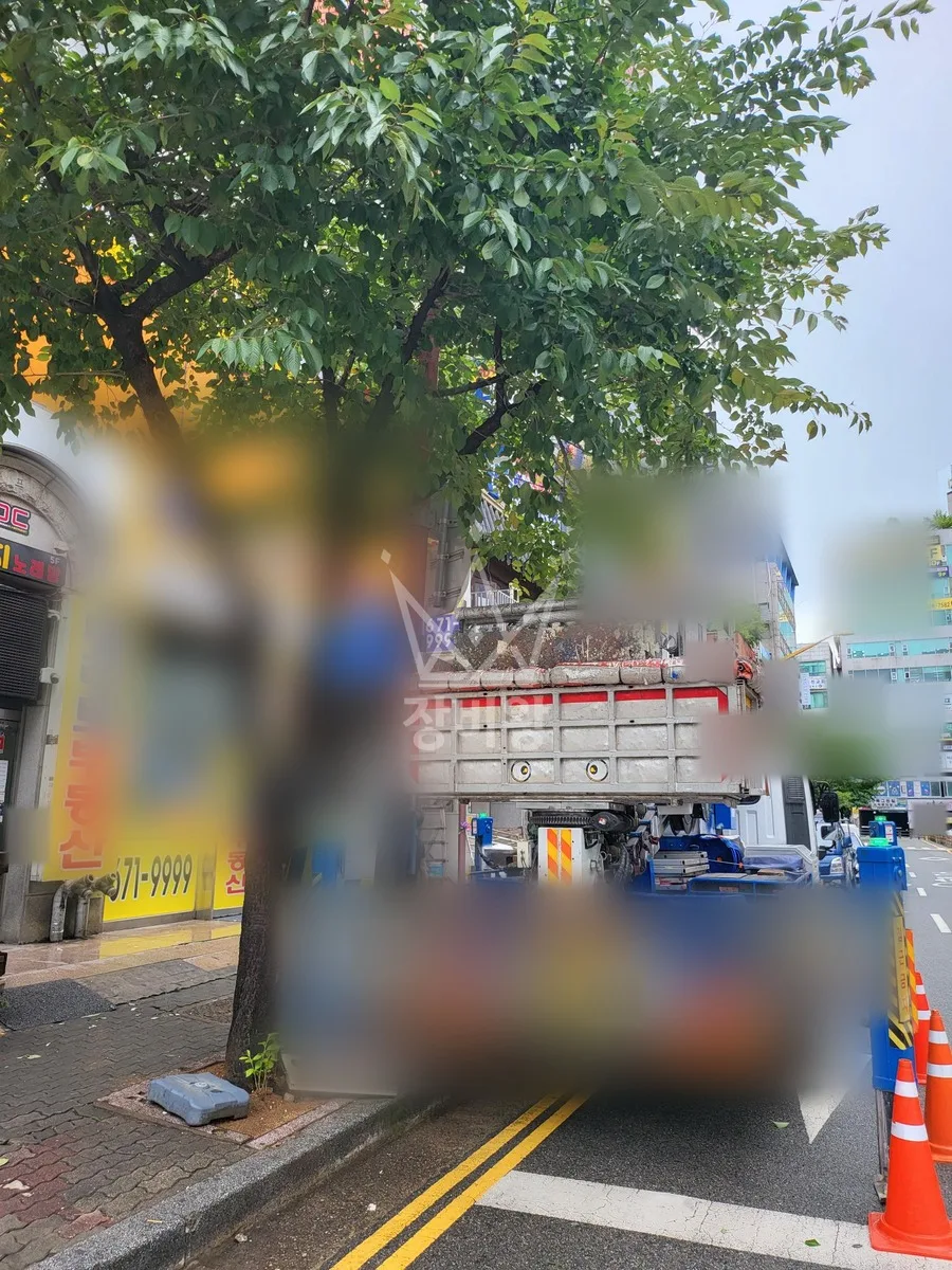 경기 성남시분당구 대장동 스카이차 간판 작업 현장