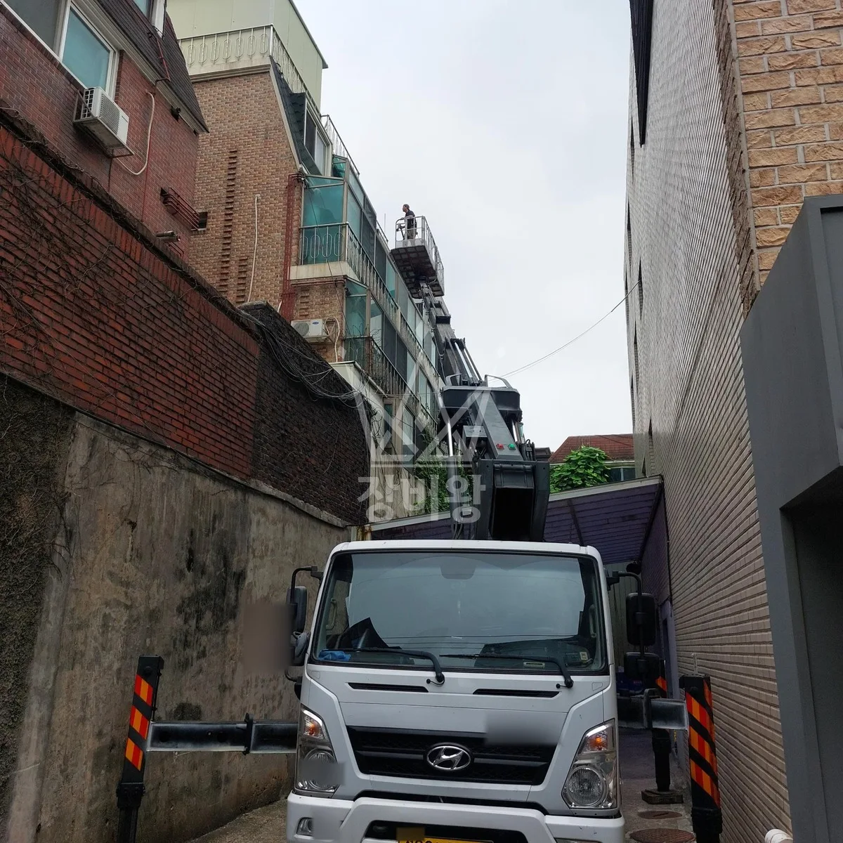 서울 강남구 일원동 스카이차 간판 작업 현장