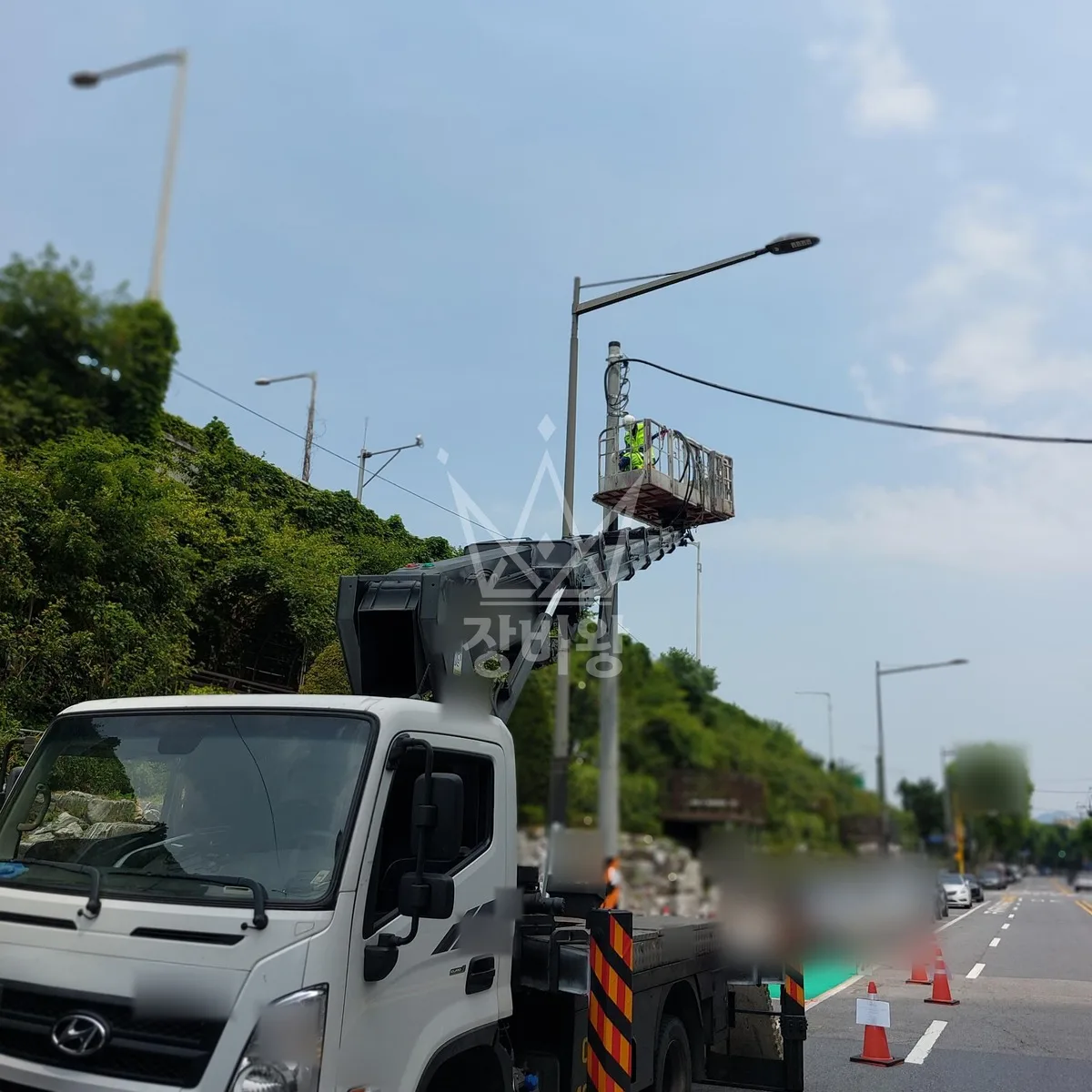 서울 중랑구 면목동 스카이차 간판 작업 현장