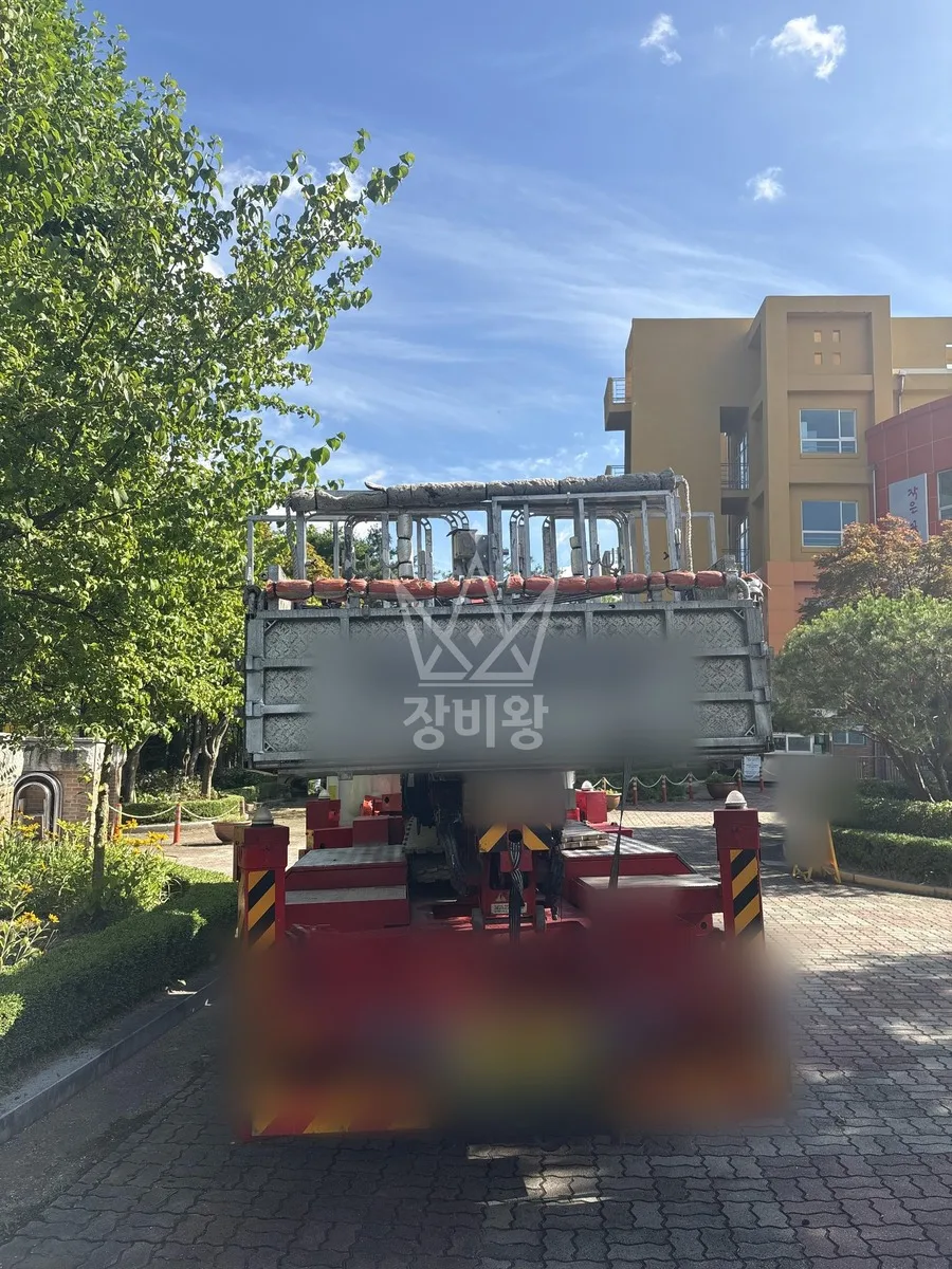 대전 서구 산직동 스카이차 철골 작업 현장