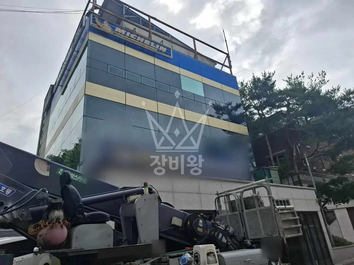 서울 서초구 양재동 스카이차 철골 작업 현장