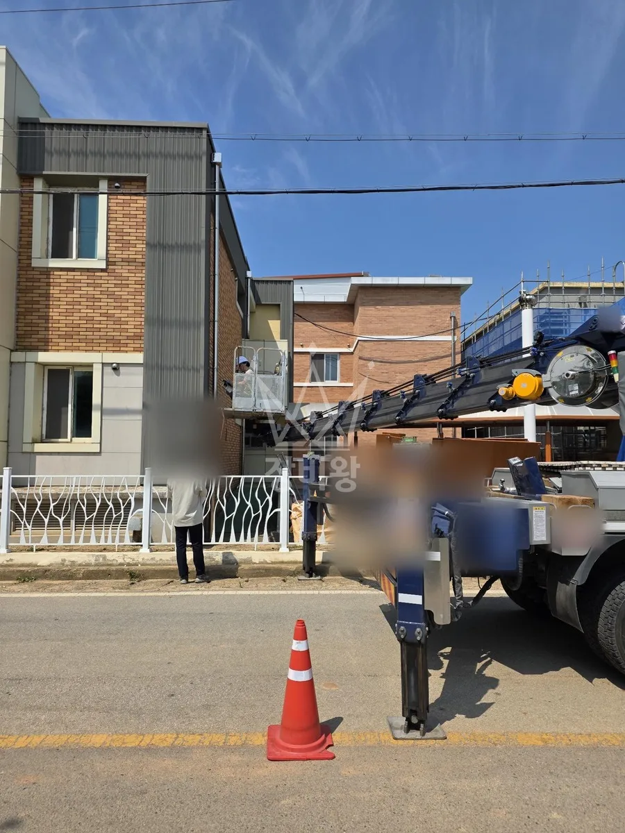 전북 정읍시 스카이차 철골 작업 현장