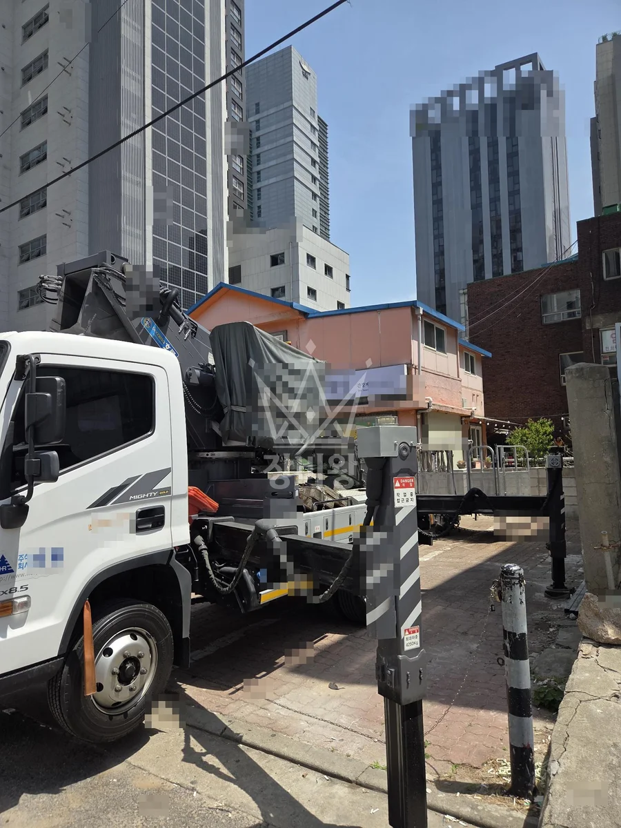 서울 중구 필동2가 스카이차 유리 작업 현장