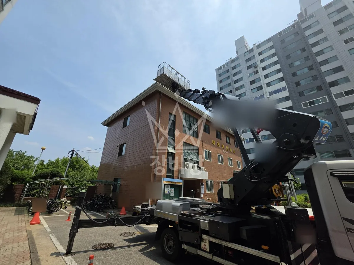 충북 보은군 보은읍 성주리 스카이차 지붕 공사 작업 현장