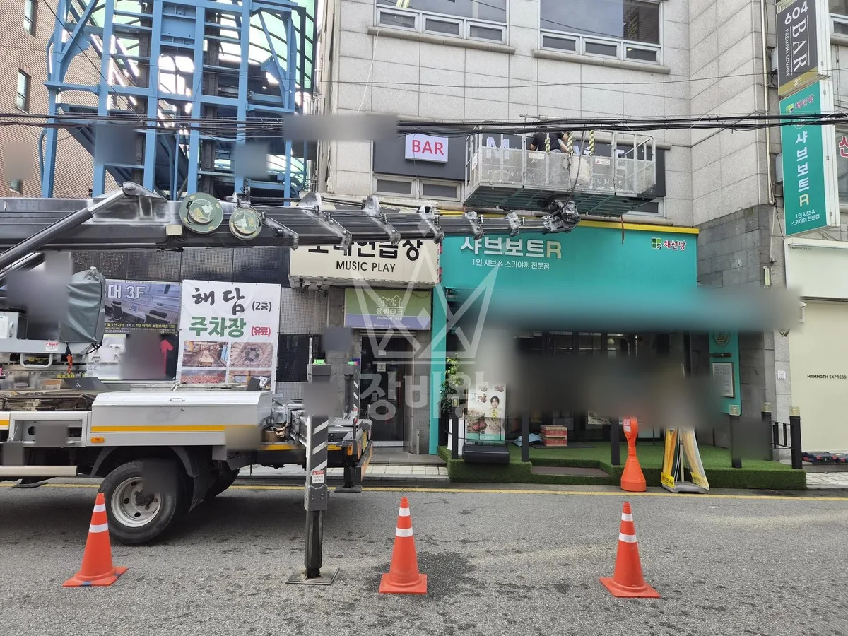 서울 서초구 서초동 스카이차 유리 작업 현장