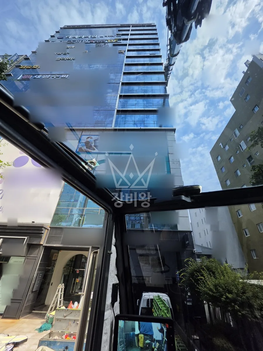 울산 스카이차 철골 작업 현장