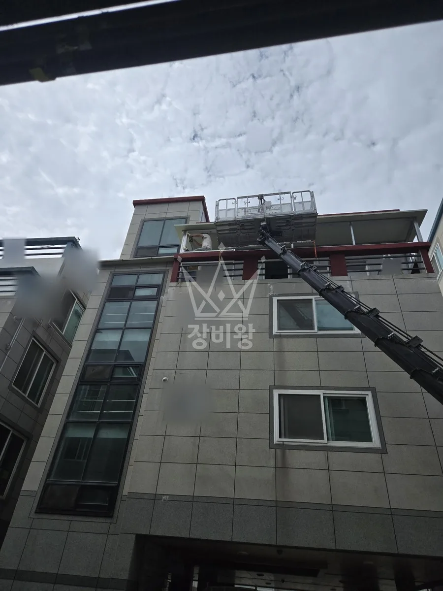 울산 울주군 스카이차 자재 양중 작업 현장