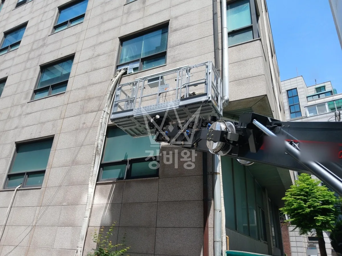 서울 서초구 우면동 스카이차 외벽 작업 작업 현장