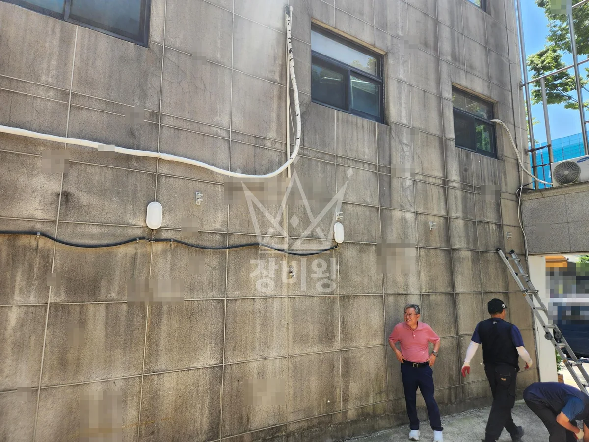 서울 마포구 마포동 스카이차 유리 작업 현장