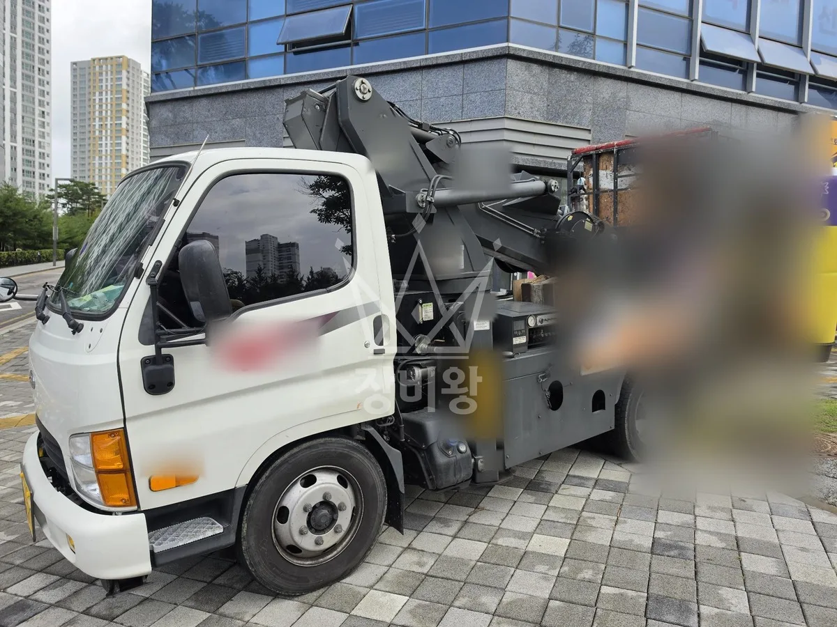 경기 화성시동탄구 장지동 스카이차 간판 작업 현장