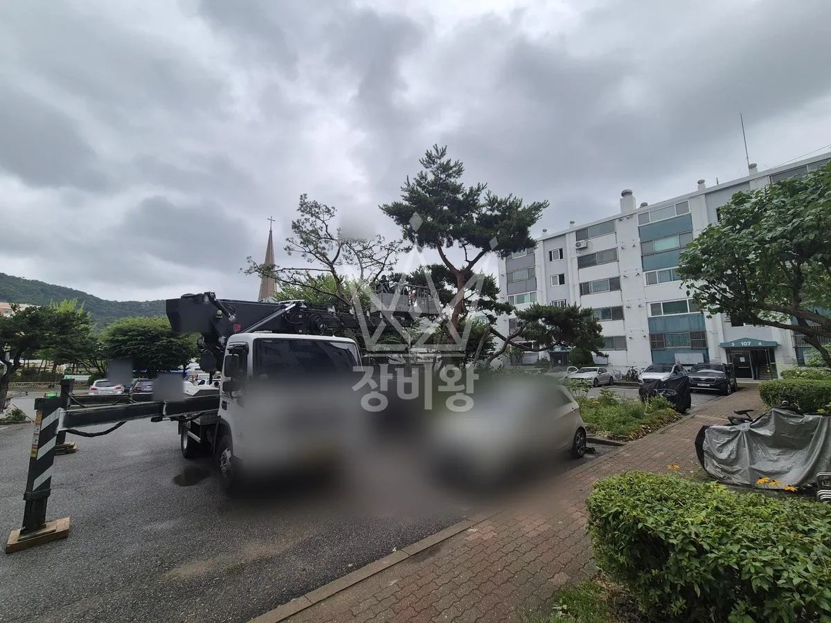 인천 연수구 연수동 스카이차 철골 작업 현장