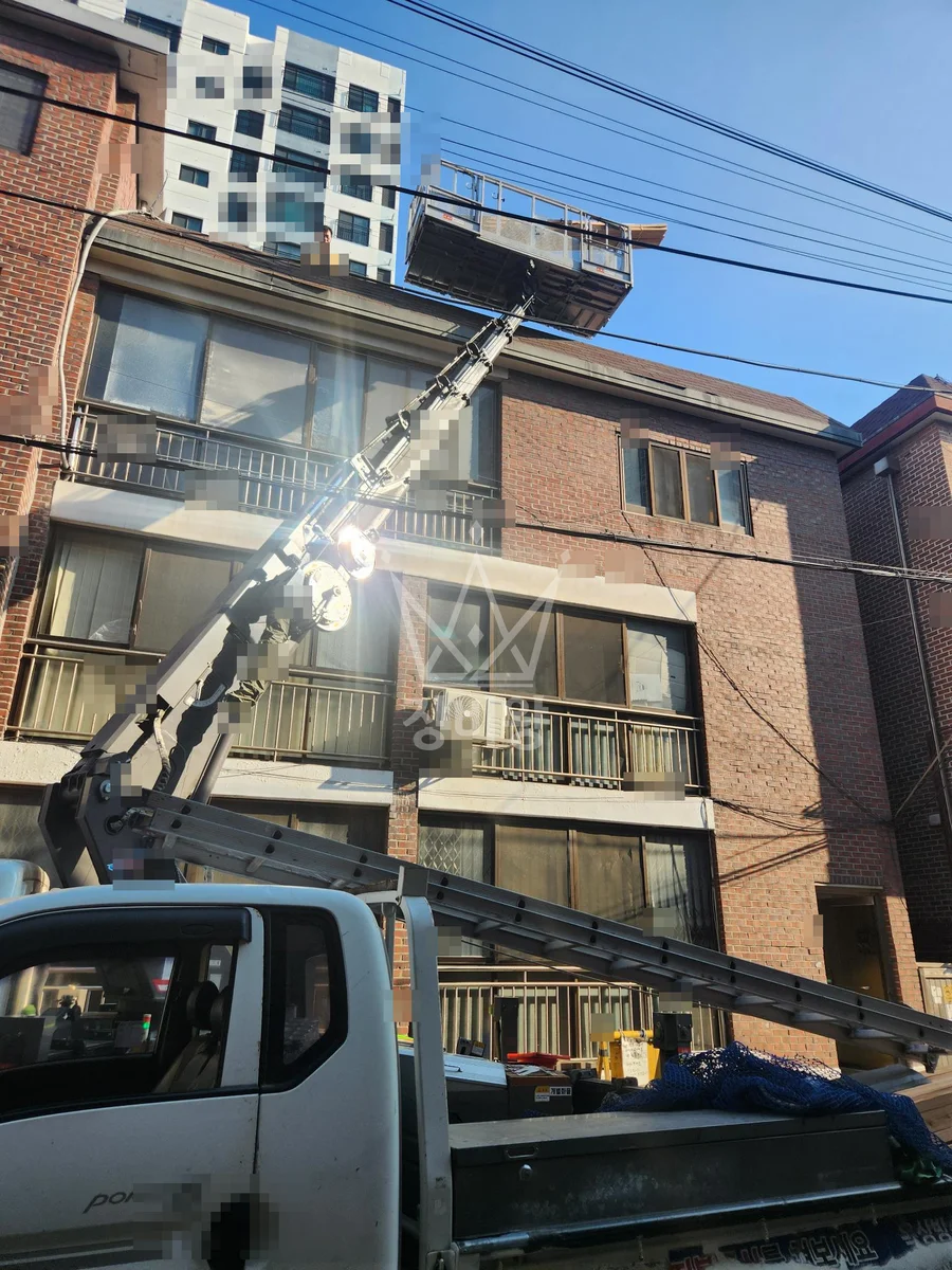 경기 동두천시 스카이차 철골 작업 현장