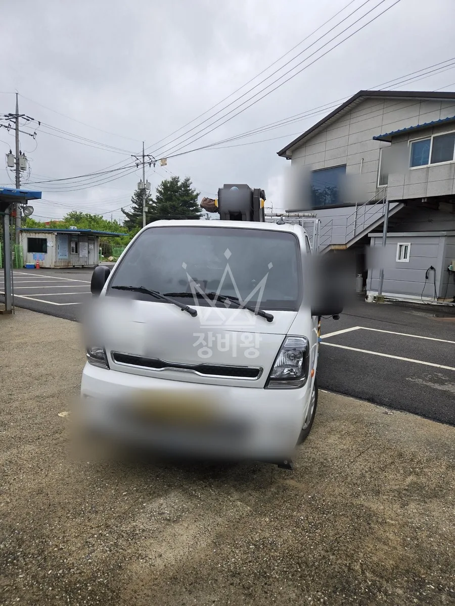 충남 논산시 스카이차 철골 작업 현장