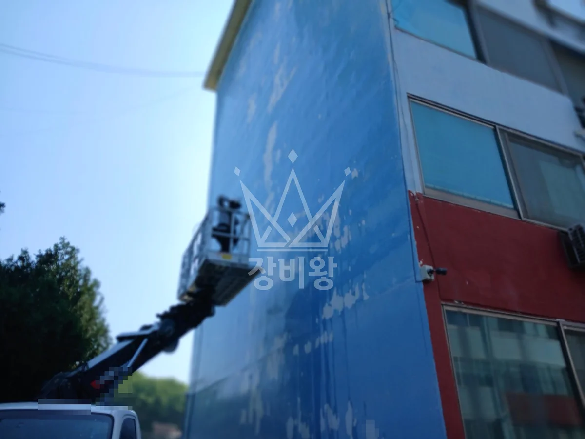 충북 제천시 청풍면 오산리 스카이차 간판 작업 현장