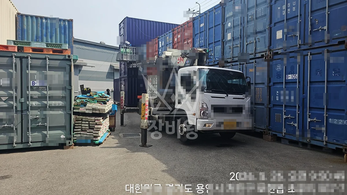 경기 용인시처인구 남사읍 봉무리 스카이차 유리 작업 현장