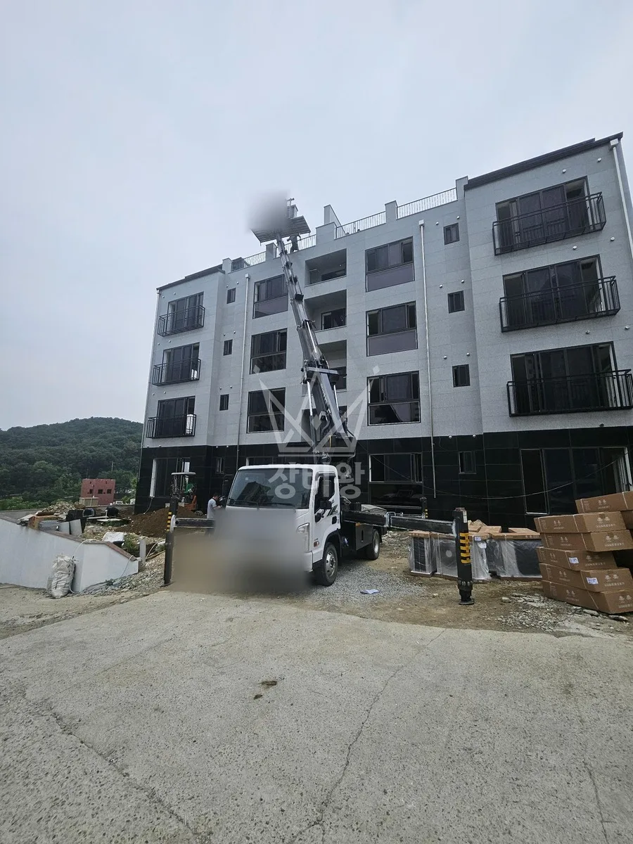 경기 안산시상록구 월피동 스카이차 유리 작업 현장