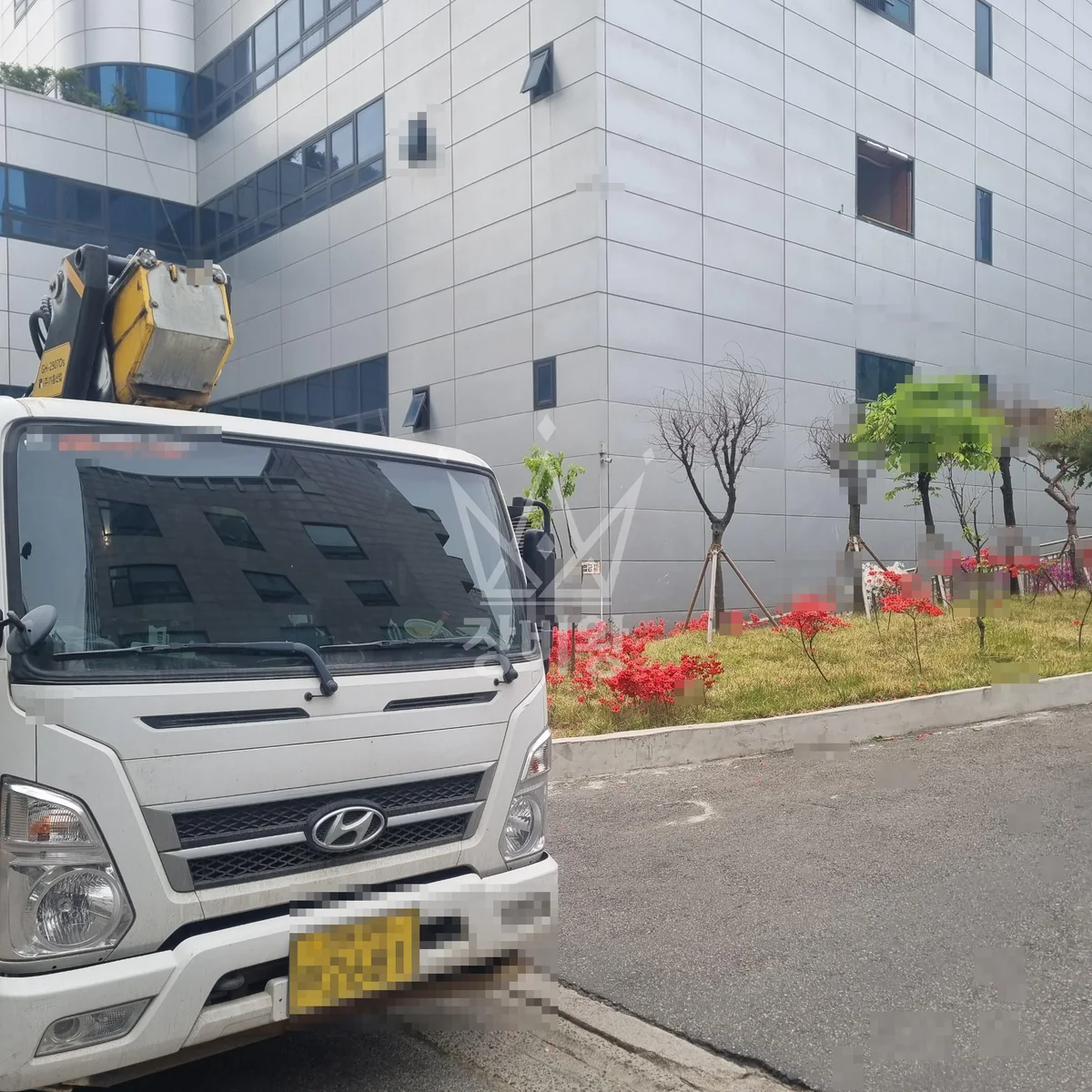 경기 연천군 중면 삼곶리 스카이차 자재 양중 작업 현장