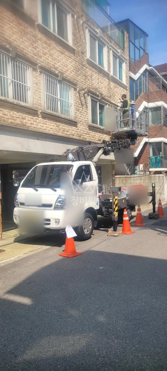 서울 마포구 대흥동 스카이차 유리 작업 현장