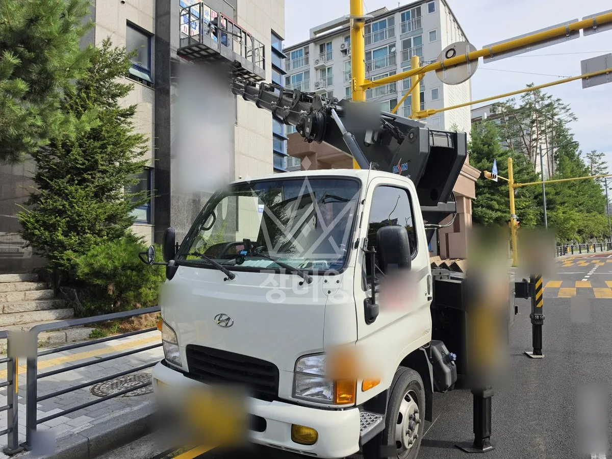 경기 성남시 스카이차 외벽 작업 작업 현장