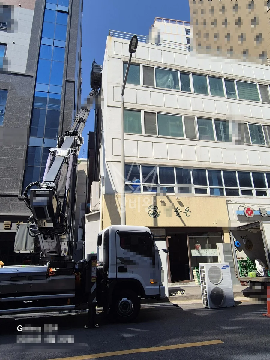 서울 동대문구 신설동 스카이차 간판 작업 현장