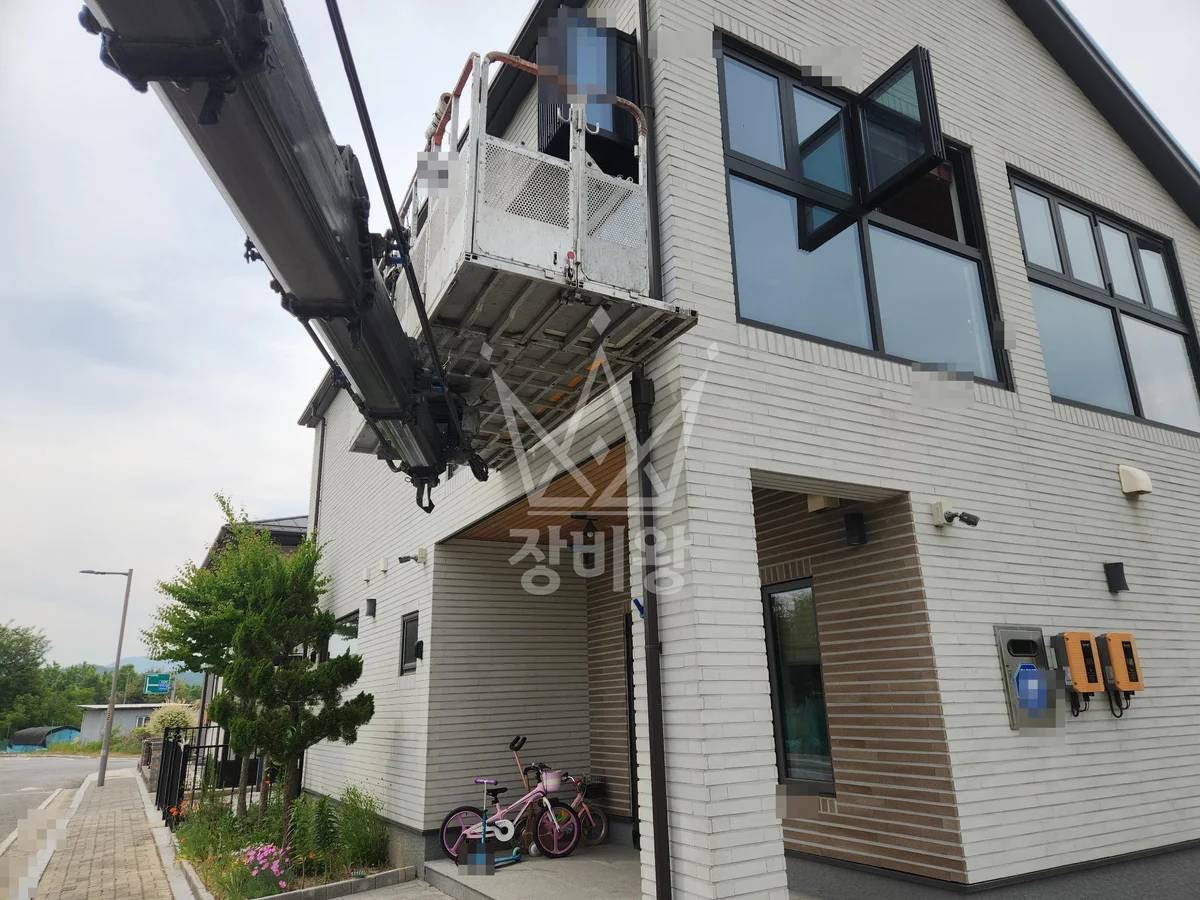 충북 영동군 심천면 스카이차 조경 작업 현장