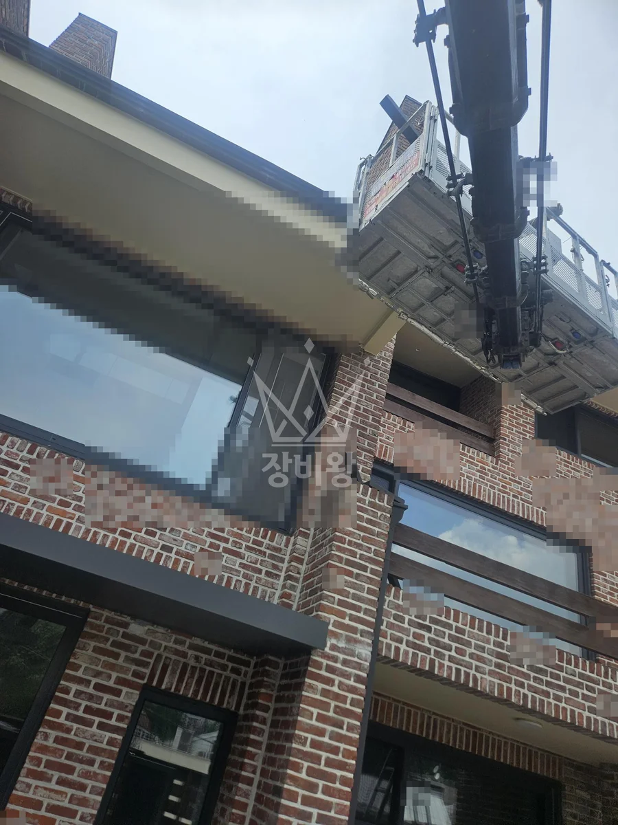 서울 종로구 원남동 스카이차 간판 작업 현장