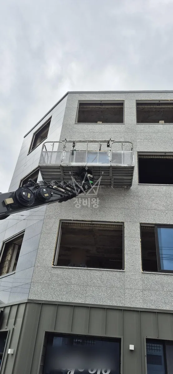 전북 정읍시 스카이차 간판 작업 현장