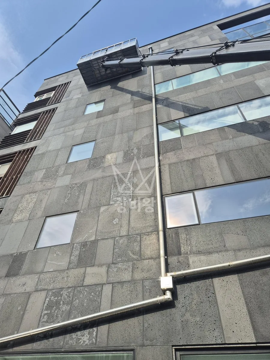서울 종로구 내수동 스카이차 외벽 작업 작업 현장