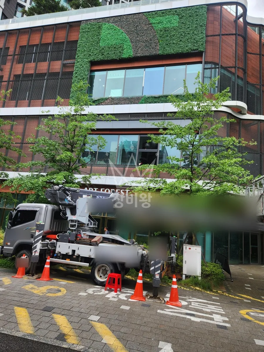 서울 동대문구 회기동 스카이차 외벽 작업 작업 현장