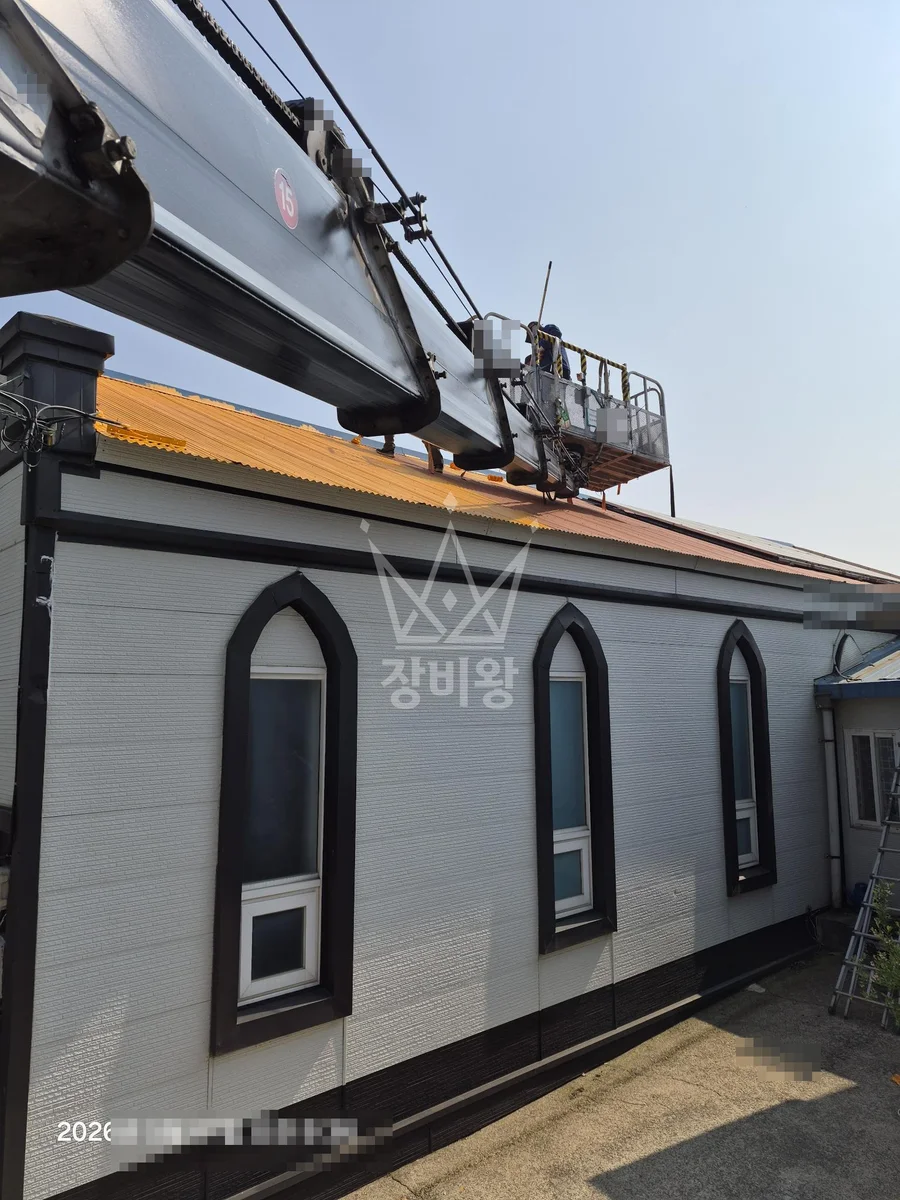 전북 정읍시 스카이차 철골 작업 현장