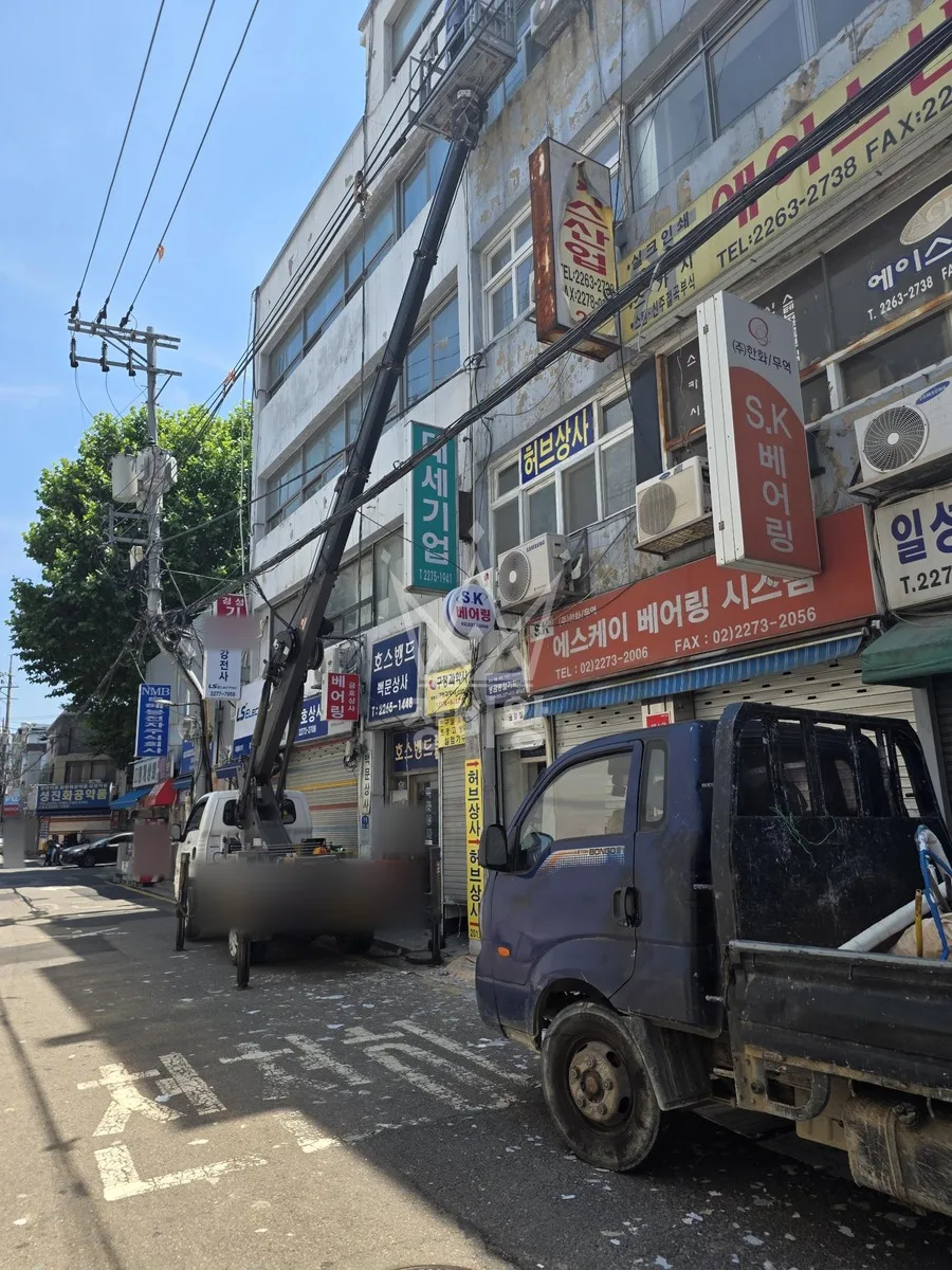 서울 종로구 낙원동 스카이차 유리 작업 현장