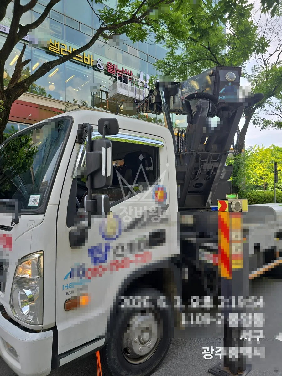 광주 북구 스카이차 철골 작업 현장