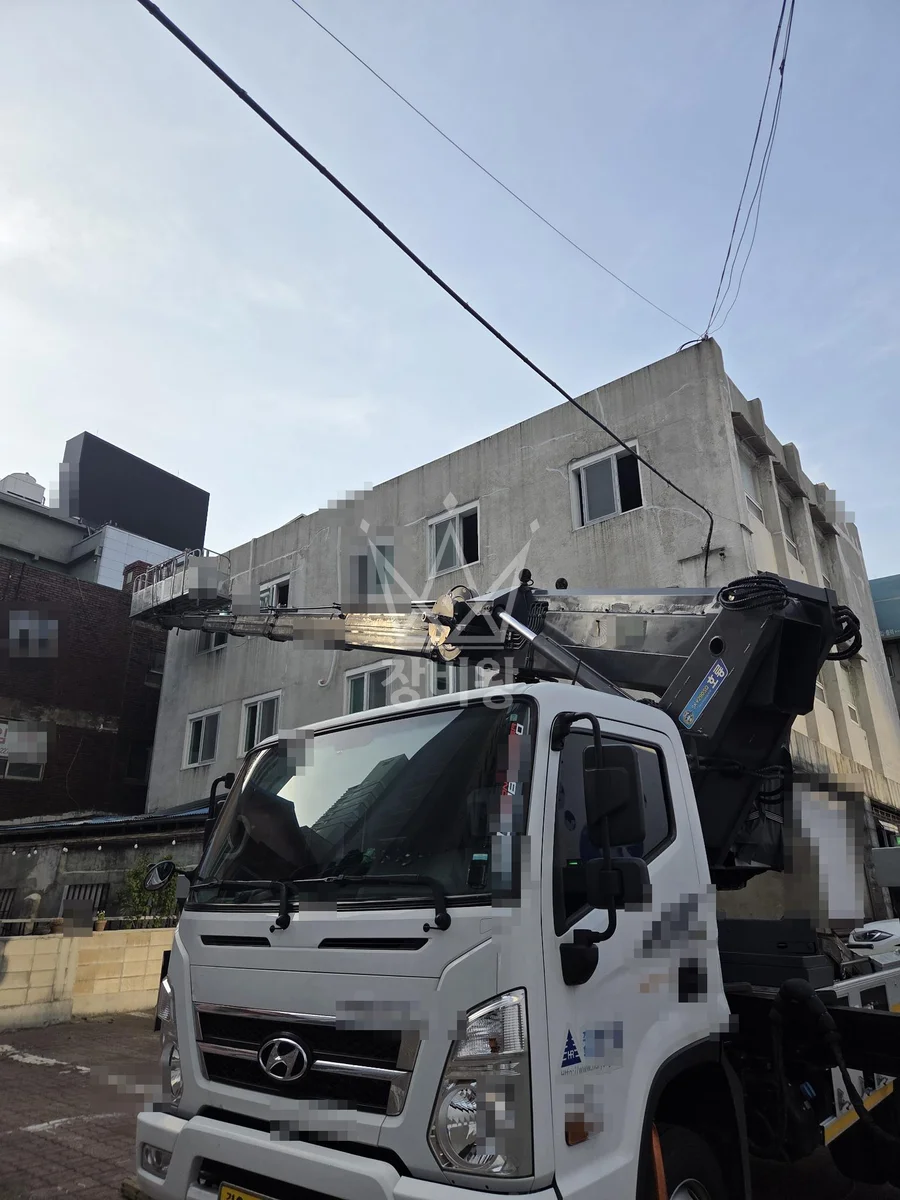 서울 중구 스카이차 간판 작업 현장