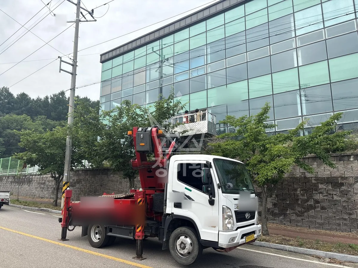 충북 청주시상당구 스카이차 에어컨 작업 현장