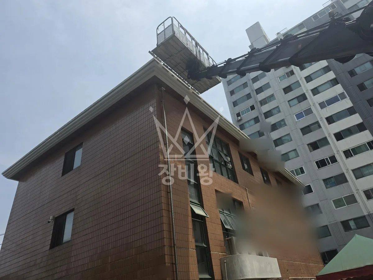 충북 제천시 스카이차 철골 작업 현장