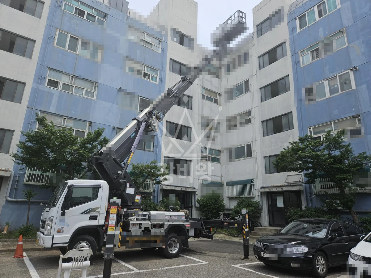 경기 연천군 왕징면 강서리 스카이차 지붕 공사 작업 현장
