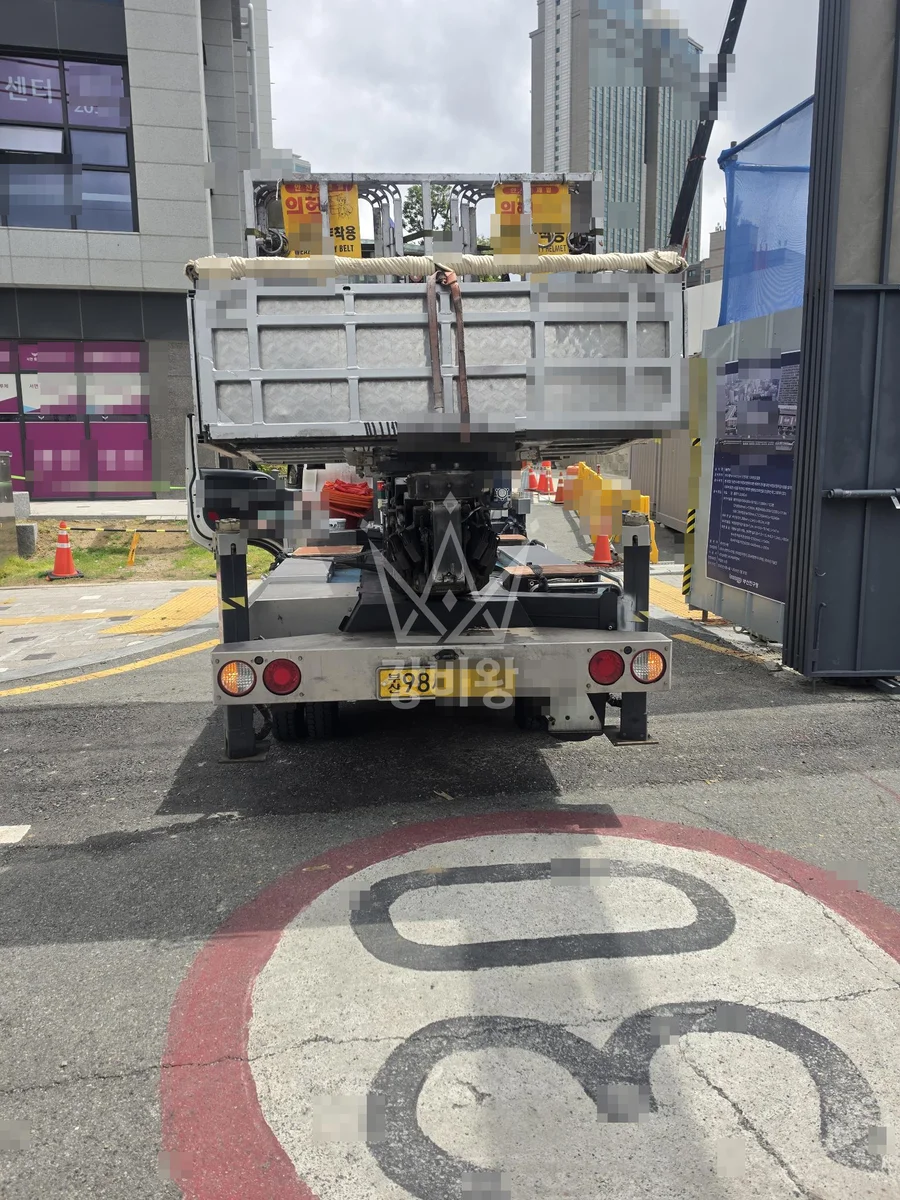 부산 사상구 학장동 스카이차 간판 작업 현장