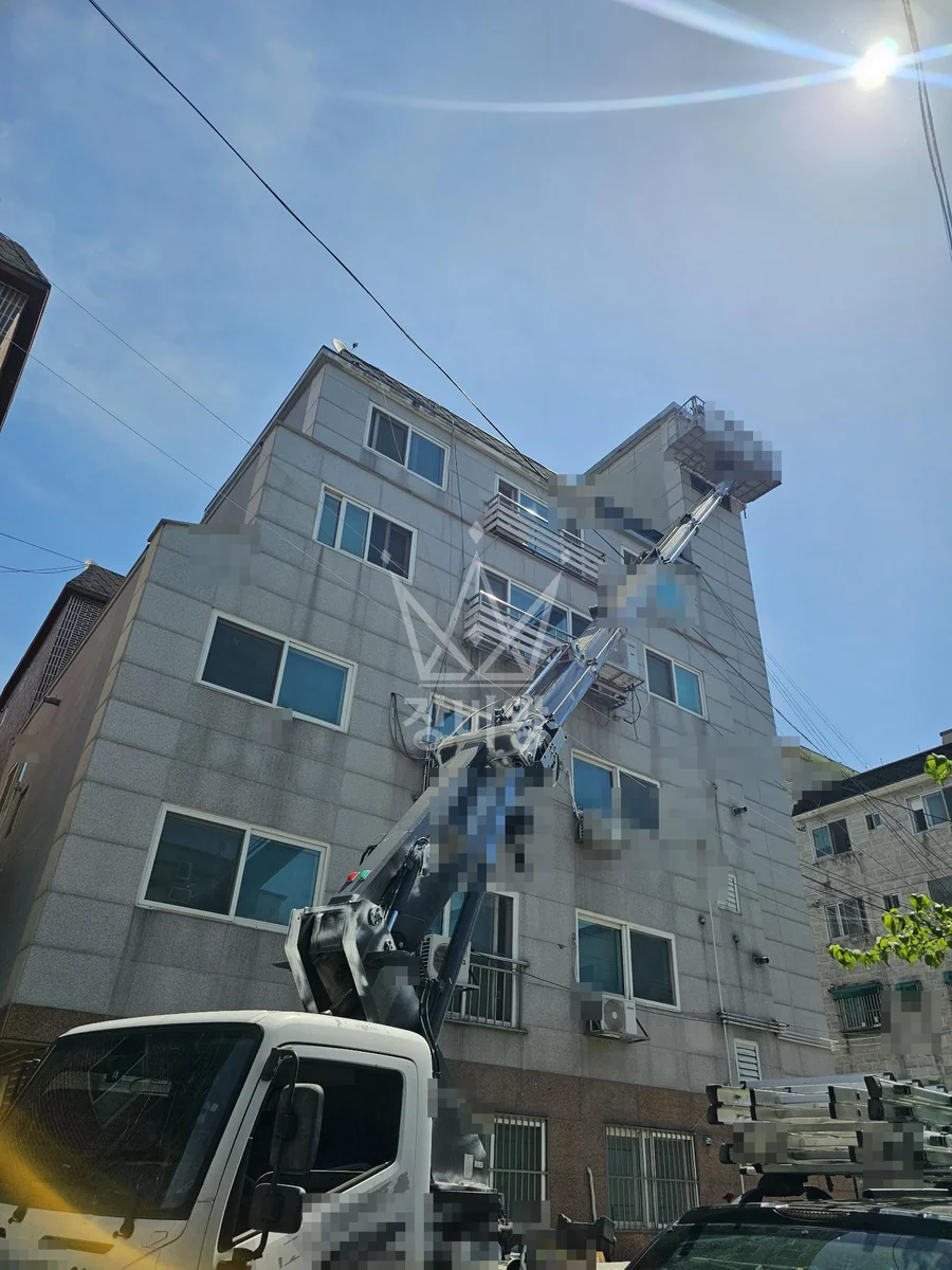경기 수원시팔달구 스카이차 외벽 작업 작업 현장